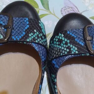 Like NEW Naturalizer flats size 8.5 M CUTE STYLE!